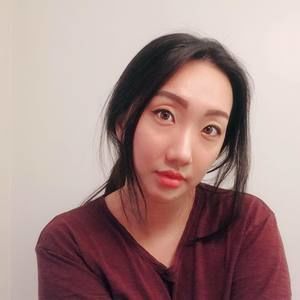 Meet your Posher, Claire